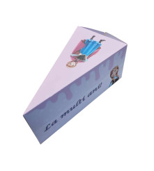 Cutie in forma de felie tort din carton de 160 gr model Ana (Frozen) 12 x 7 x 5 cm
