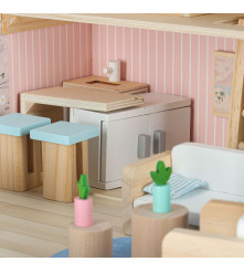 Casa de papusi in valiza cu mobilier din lemn
