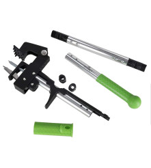 Extractor telescopic de radacina pentru buruieni